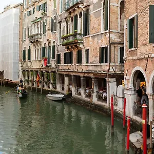 Al Sotoportego Hotel Venice